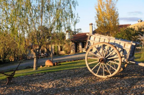 Отель Finca Los Caleros  Хуан Гальего